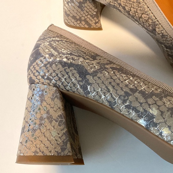 GENTLE SOULS Dionne Pointed Toe Lt Brown Snake Embossed Pump Size 7.5 
LIKE NEW - Picture 2 of 11